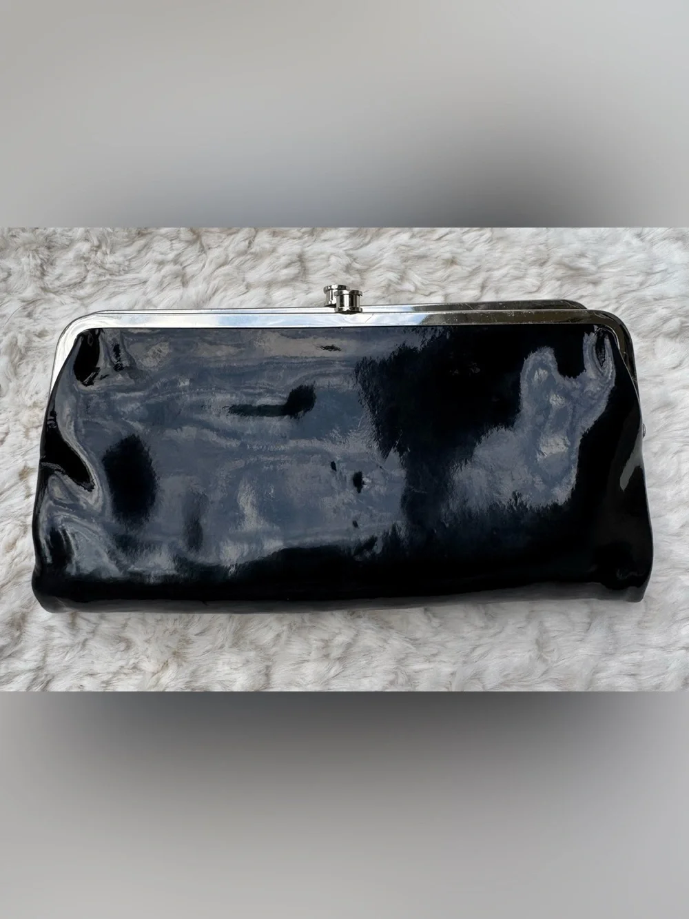 HOBO Lauren Clutch-Wallet in Black Patent/Polished leather
